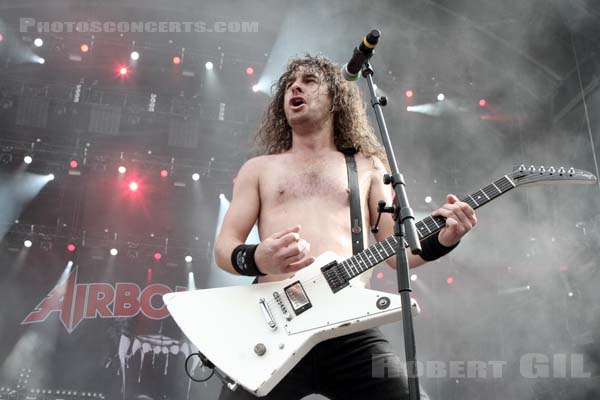 AIRBOURNE - 2014-08-24 - SAINT CLOUD - Domaine National - Grande Scene - 